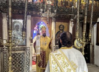 Σαντορίνη: Κυριακή του Θωμά στον Βυζαντινό Ιερό Ναό Παναγίας Επισκοπής