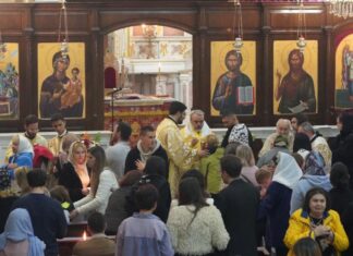 Αναστάσιμη ατμόσφαιρα στην πρωτεύουσα της Ιωνίας – Πάσχα στη Σμύρνη