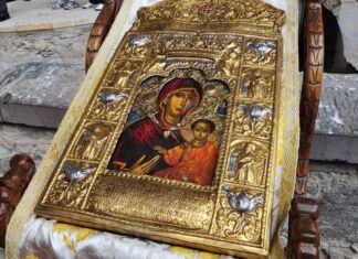 «Ελένη κοίταξε αριστερά» Κάθε μέρα που έδινε Πανελλήνιες διάβαζε την Παράκληση της Παναγίας