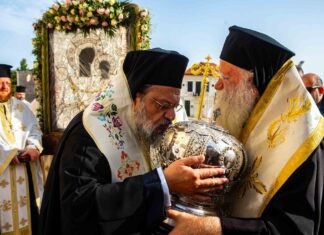 Καλαμάτα: Υποδοχή της Παναγίας της Μυρτιδιώτισσας και του Οσίου Θεοδώρου