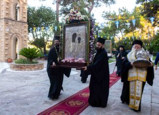 Η Κορώνη υποδέχθηκε τον γόνο της και την Παναγία την Μυρτιδιώτισσα