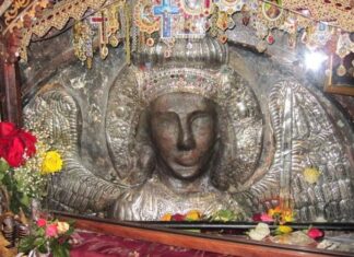 Δείτε καρέ-καρέ την εμφάνιση του Ταξιάρχη σε κάτοικο της Λέσβου