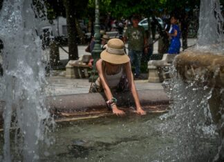 Ο καιρός τον Αύγουστο – Τι λένε τα πιθανότερα σενάρια για τις θερμοκρασίες