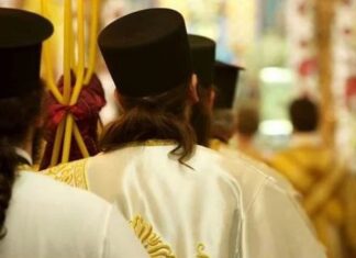 Τσάμπα έβαλες το ράσο αφού δεν…