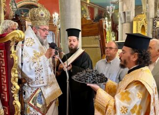 Σύρος: Τρισαρχιερατική Θεία Λειτουργία για την εορτή της Μεταμορφώσεως του Σωτήρος