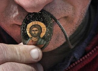 Ποιος έφτιαξε τον Θεό; – Δείτε τι είπε ο Γέροντας