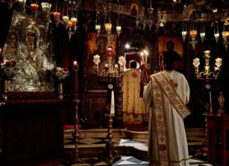 Πανηγυρική Αγρυπνία στην Ι.Μ. Θήρας: Τίμησαν τον Ευαγγελιστή Λουκά