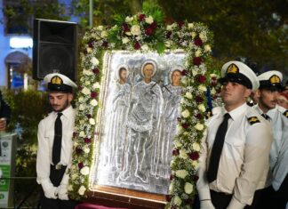 Με λαμπρότητα εορτάστηκαν οι Πολιούχοι της Χίου