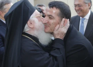 Ο Πύρρος Δήμας για τον Αρχιεπίσκοπο Αναστάσιο: Ήμασταν πολύ τυχεροί που τον είχαμε