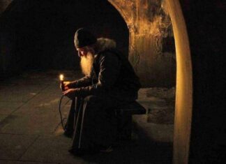 «Έστω και ξαπλωμένος προσευχήσου»