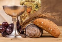 Μπορώ να το φάω; Τι τρώμε και τι όχι στη νηστεία της Παναγίας;