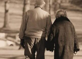 Να λες στην γυναίκα σου ότι την αγαπάς και να της το δείχνεις