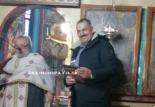 Τιμητική διάκριση στον Ανέστη Δοβλέτη από τον εφημέριο της Παναγίας της Μηλιώτισσας