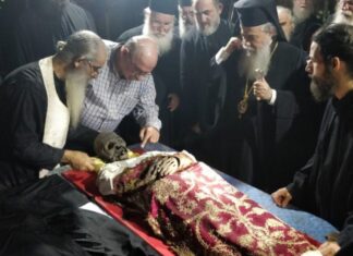 Η αλλαγή λάρνακας του Άφθαρτου Ιερού Λειψάνου του Αγίου Σάββα του Ηγιασμένου