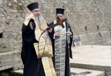 Τέμπη: Η Κατάδυση του Τιμίου Σταυρού στο Προσκύνημα της Αγίας Παρασκευής μετά από τρία χρόνια
