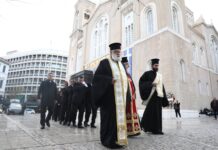 Μαρινέλλα: Σε λαϊκό προσκύνημα η σορός της στη Μητρόπολη Αθηνών για το τελευταίο αντίο