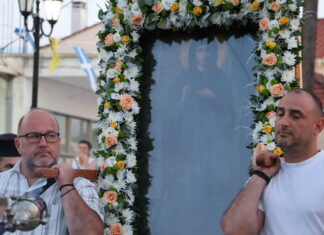 Με λαμπρότητα και κατάνυξη ο εορτασμός της Αγίας Παρασκευής στην Ι.Μ. Κορίνθου