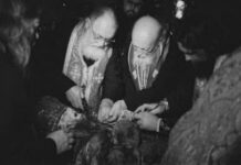 Το πρώτο άνοιγμα του φέρετρου του Αγίου Ιωάννη Μαξίμοβιτς (ΦΩΤΟ)
