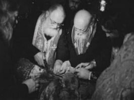 Το πρώτο άνοιγμα του φέρετρου του Αγίου Ιωάννη Μαξίμοβιτς (ΦΩΤΟ)