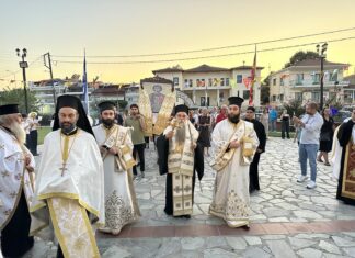 Με λαμπρότητα και κατάνυξη η πανήγυρη του Αγίου Στεφάνου στη Σκύδρα