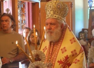 Μύκονος: Με πλήθος πιστών και παραδοσιακές φανουρόπιτες τιμήθηκε ο Άγιος Φανούριος