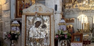 Η πρώτη Παράκληση της Θεοτόκου στην Παναγία Εκατονταπυλιανή Πάρου