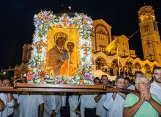 Νέα Μηχανιώνα: Λαοθάλασσα πίστης και συγκίνησης στη λιτανεία της Παναγίας Φανερωμένης