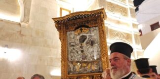 Πλήθος πιστών τίμησε την Παναγία Τουρλιανή στη Μύκονο