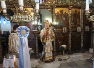 Λαμπρός εορτασμός για το Γενέσιον της Θεοτόκου στη Μήλο – Αρχιερατική Θεία Λειτουργία στην Παναγία την «Κορφιάτισσα»