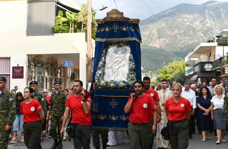 Η Καλαμάτα υποδέχθηκε την Παναγία τη Δημιοβίτισσα
