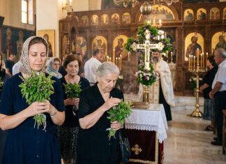 Πήγες στην Εκκλησία βασιλικό από το σπίτι σου; Αν ναι, αυτό σε αφορά!