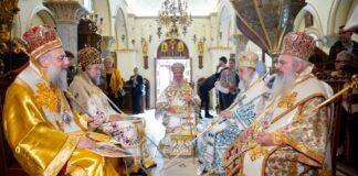 Μύκονος: Λαμπρό Πολυαρχιερατικό Συλλείτουργο στην Μονή Παναγίας Τουρλιανής